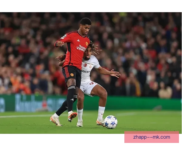 曼联欧冠主场二比三遭加拉塔萨雷逆转防线崩塌滕哈赫帅位压力骤增