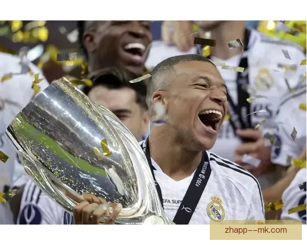 皇马成功免签姆巴佩震动足坛 法甲巨星加盟新挑战开启